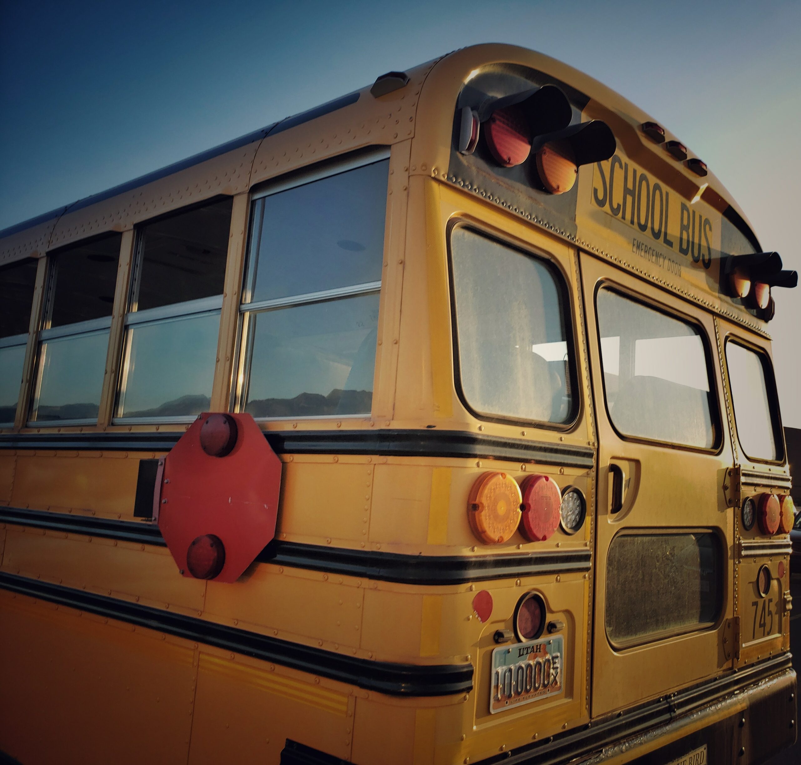 yellow american school bus